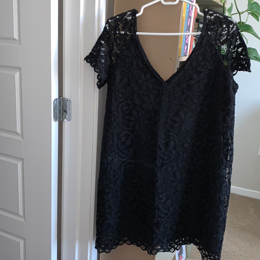 Black BB Dakota Lace Dress (M)